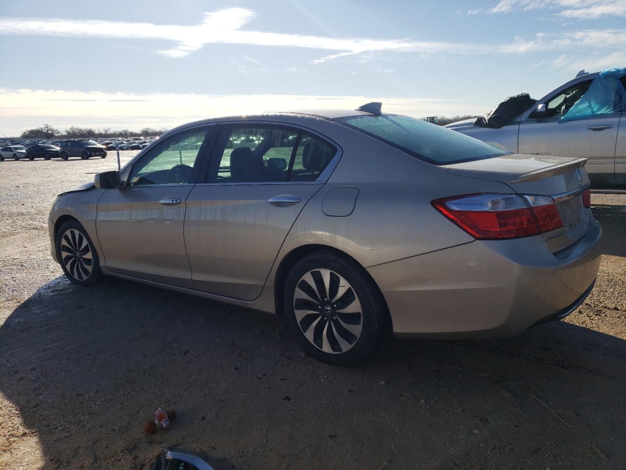 2014 HONDA ACCORD TOU - Image 2