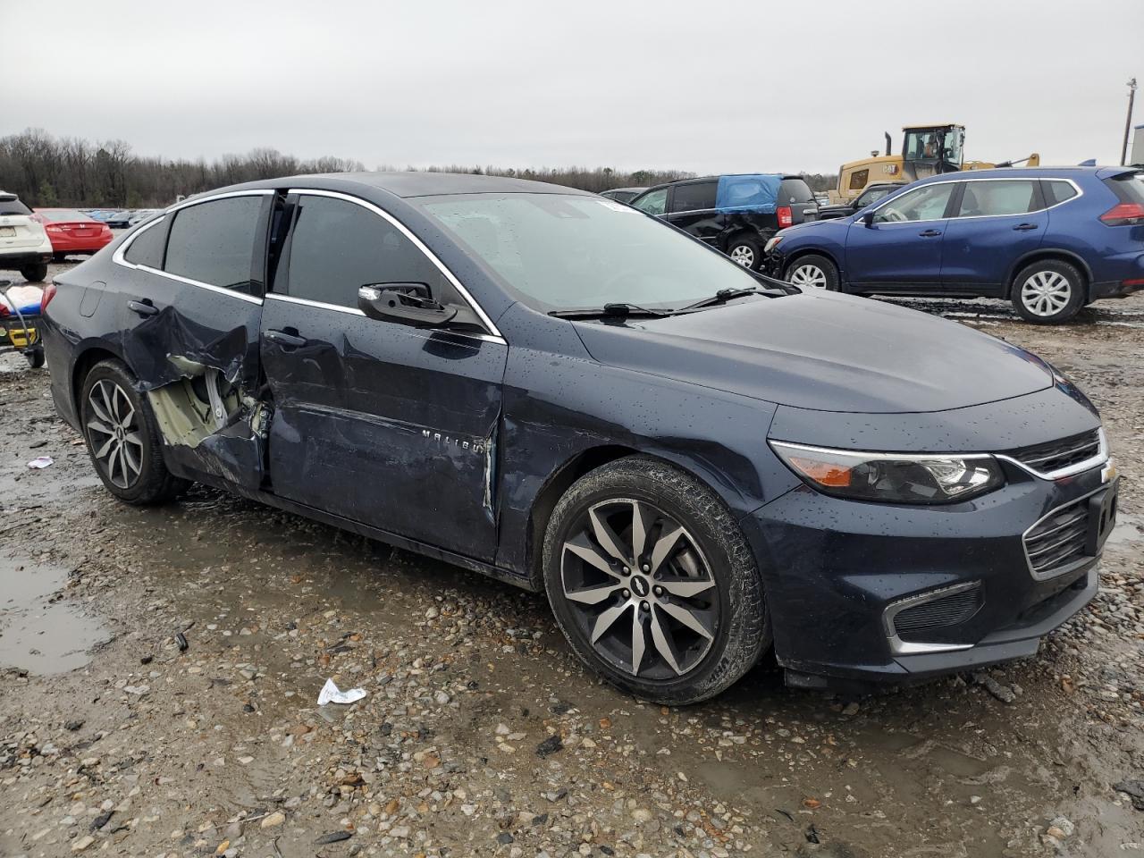 2017 CHEVROLET MALIBU LT - Image 4
