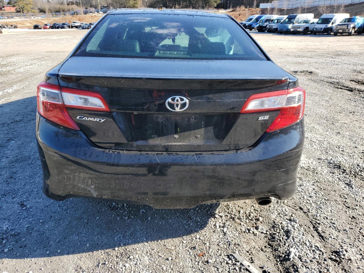 2014 TOYOTA CAMRY L - Image 6