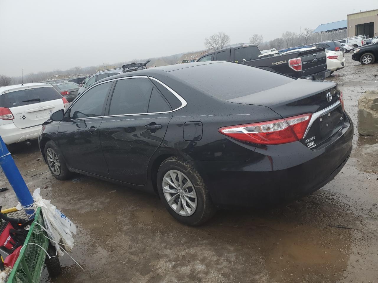 2016 TOYOTA CAMRY LE - Image 2