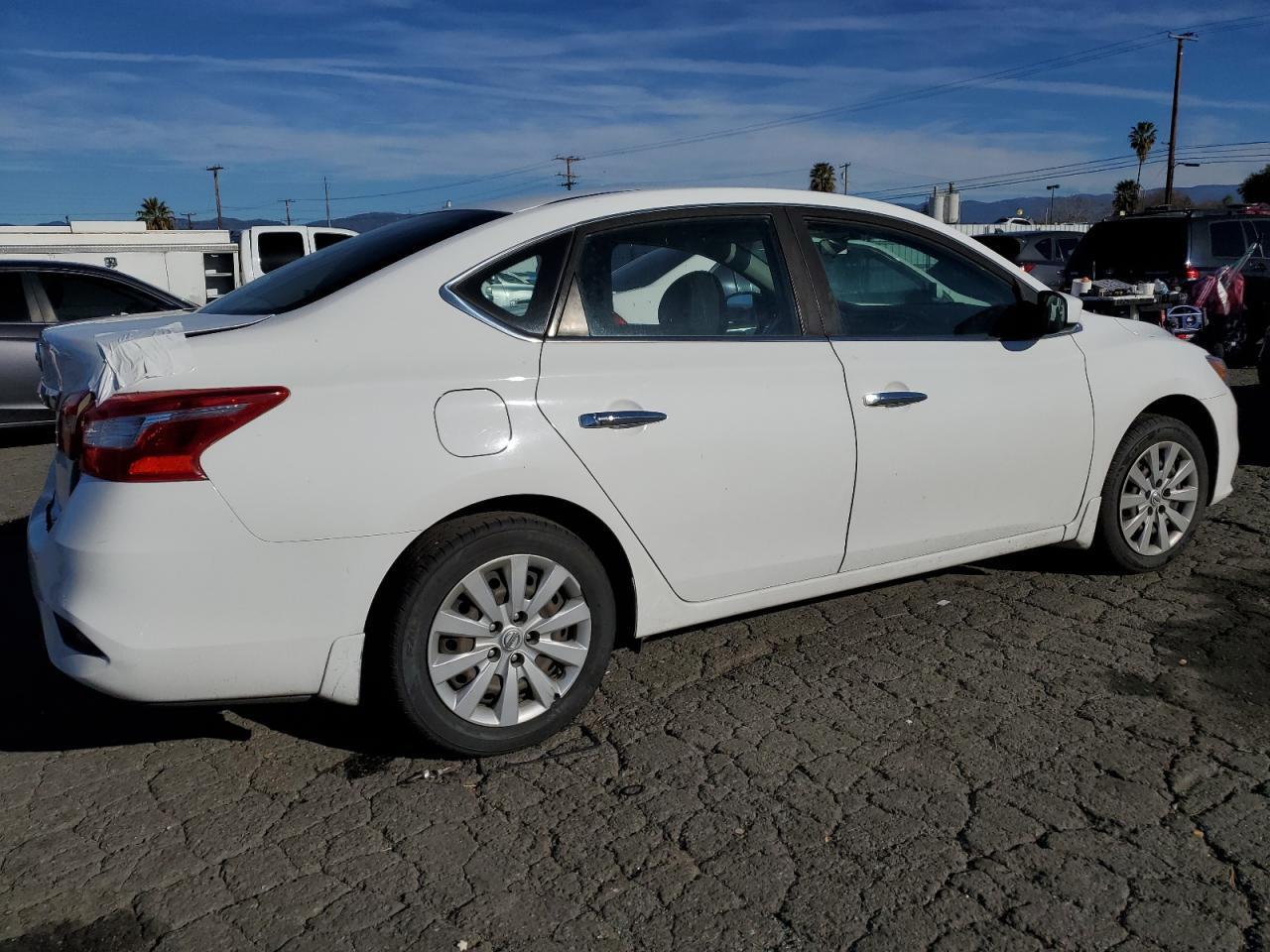 2017 NISSAN SENTRA S - Фото 3
