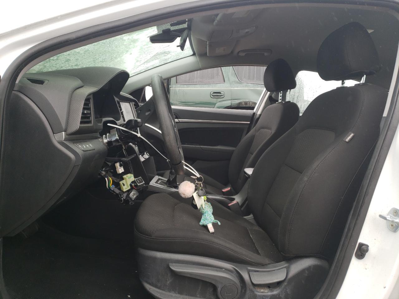 2019 HYUNDAI ELANTRA SE - Фото 7