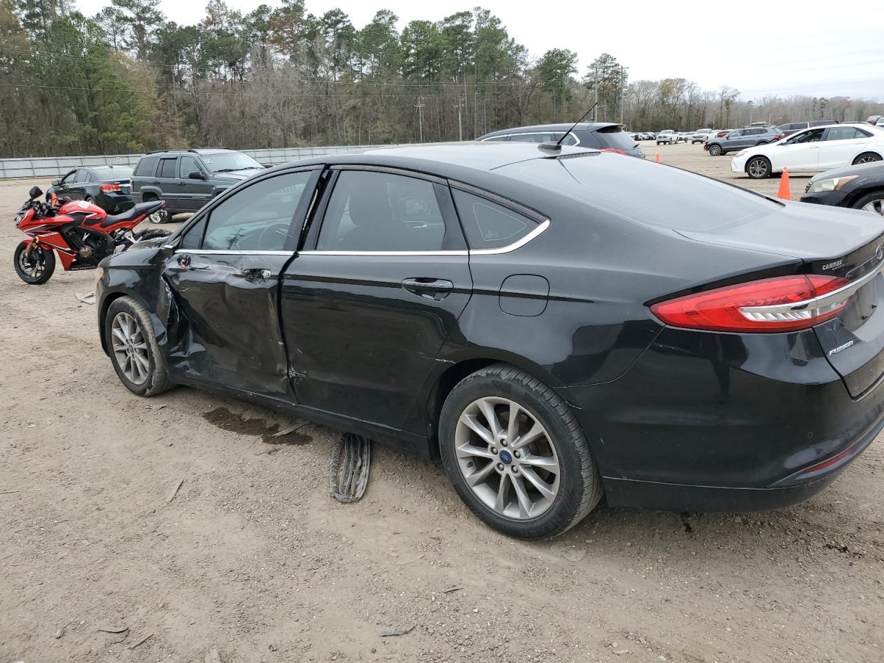 2017 FORD FUSION SE - Image 2