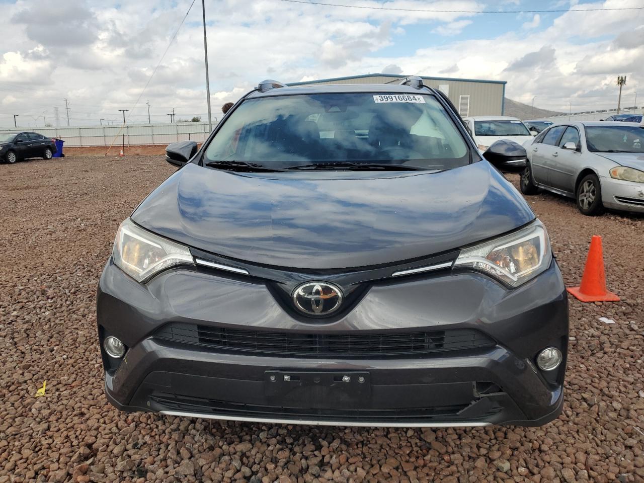 2017 TOYOTA RAV4 XLE - Image 5