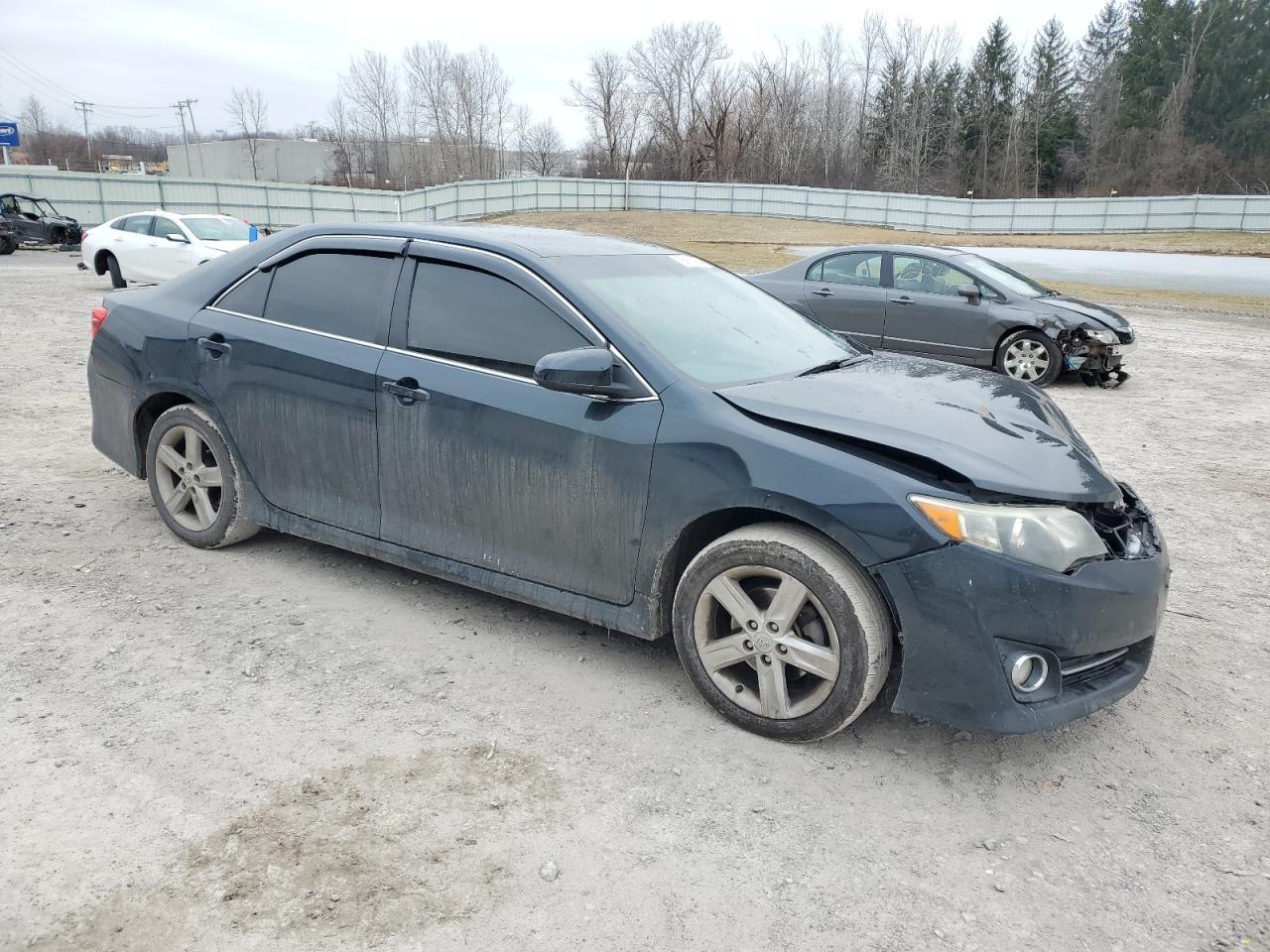 2014 TOYOTA CAMRY L - Image 4