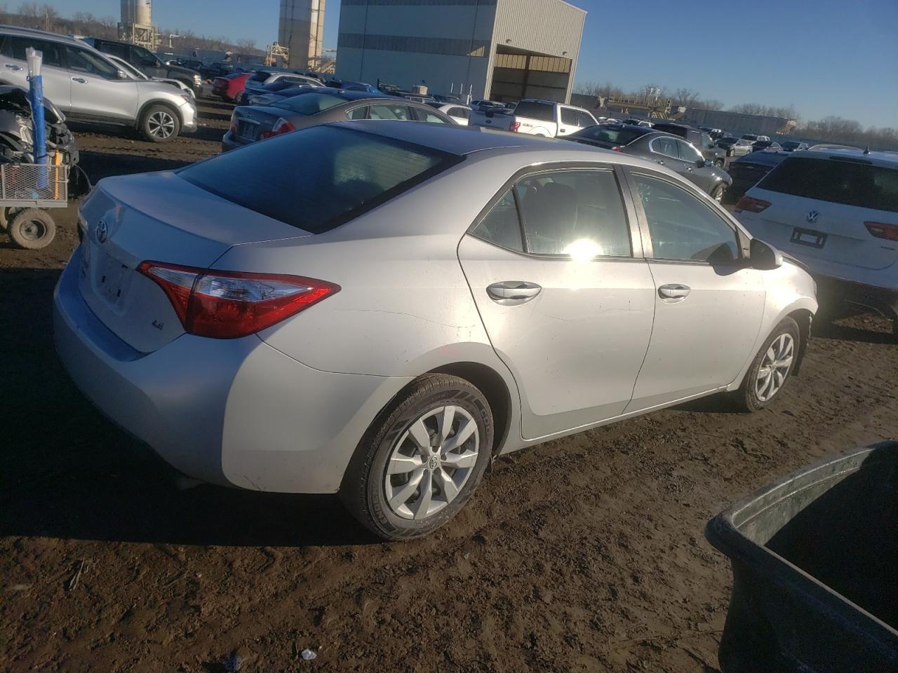 2015 TOYOTA COROLLA L - Image 3