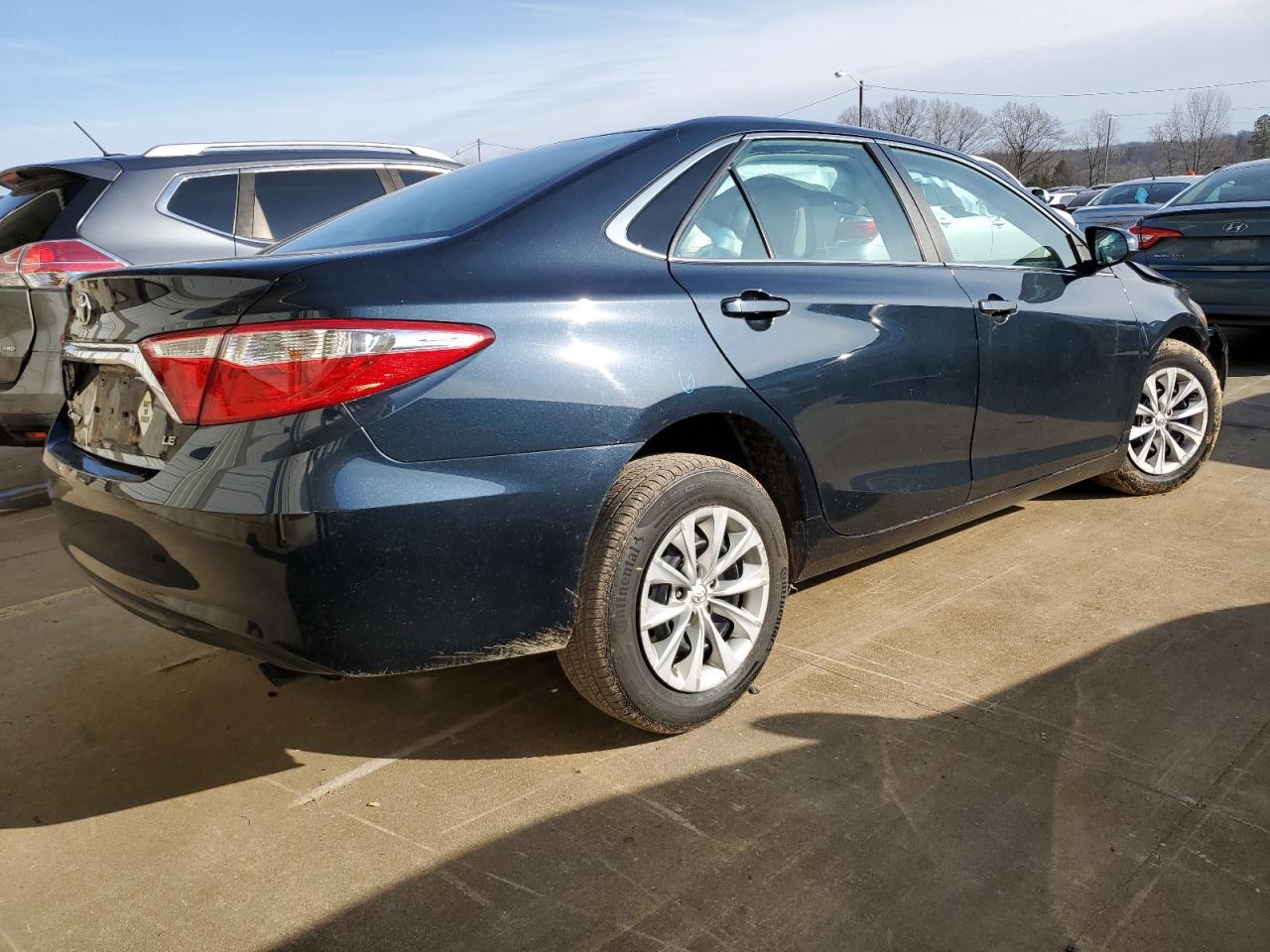 2017 TOYOTA CAMRY LE - Фото 3