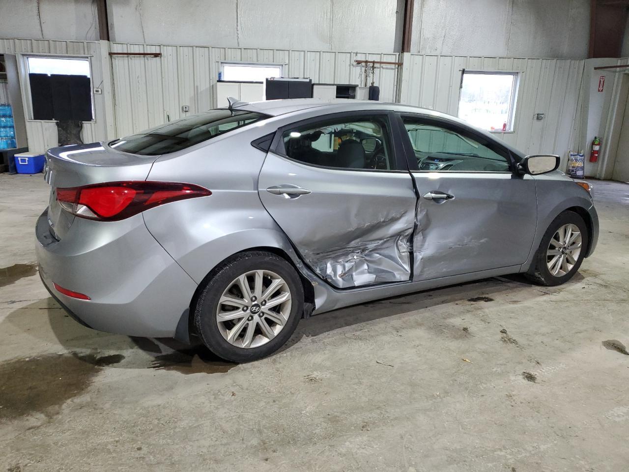 2015 HYUNDAI ELANTRA SE - Фото 3