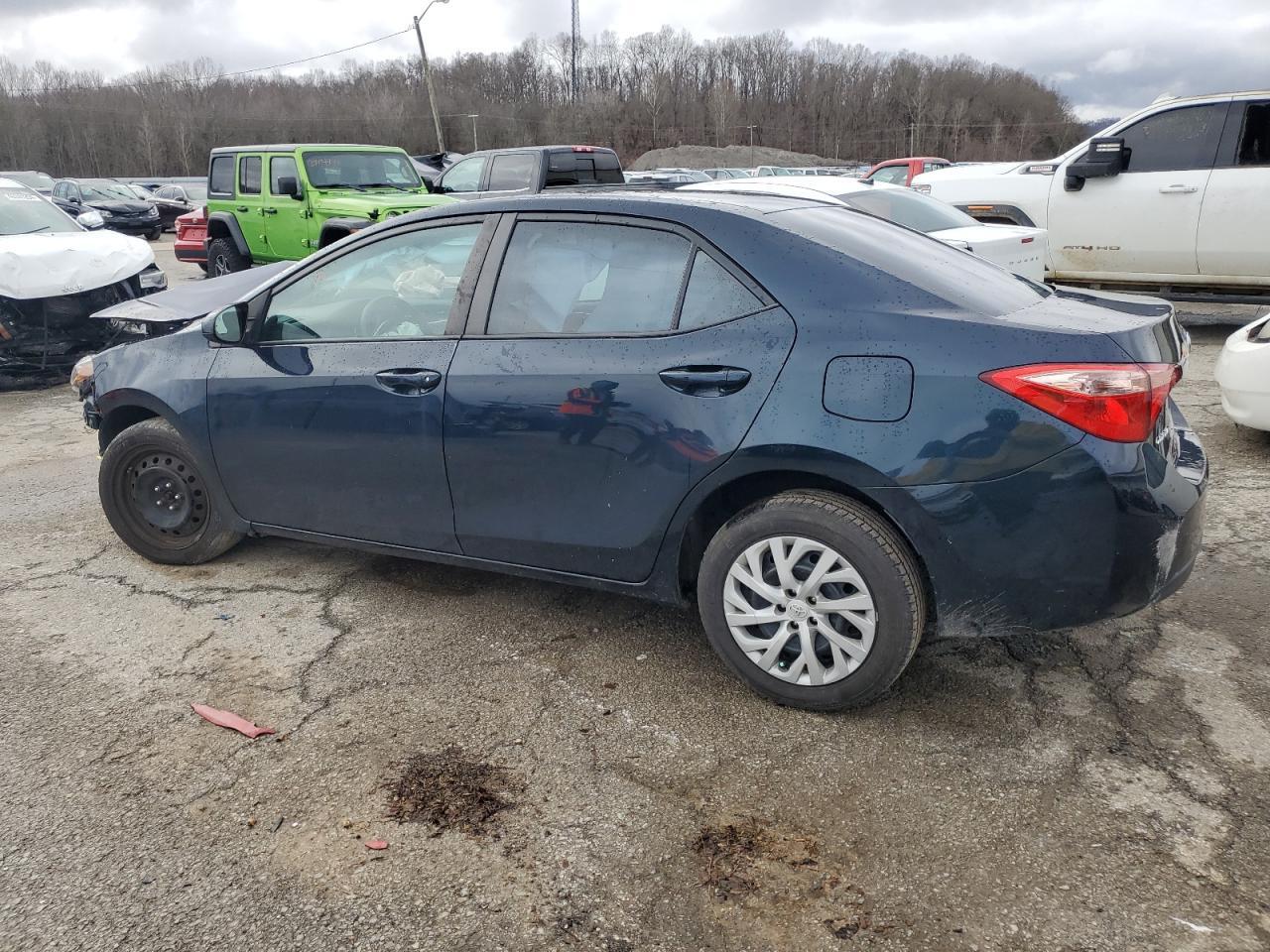 2019 TOYOTA COROLLA L - Фото 2