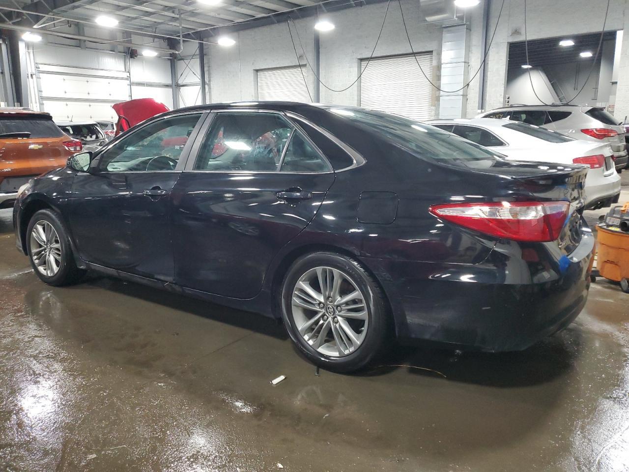 2017 TOYOTA CAMRY LE - Фото 2