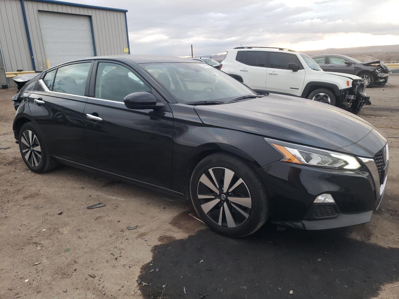 2022 NISSAN ALTIMA SV - Image 4