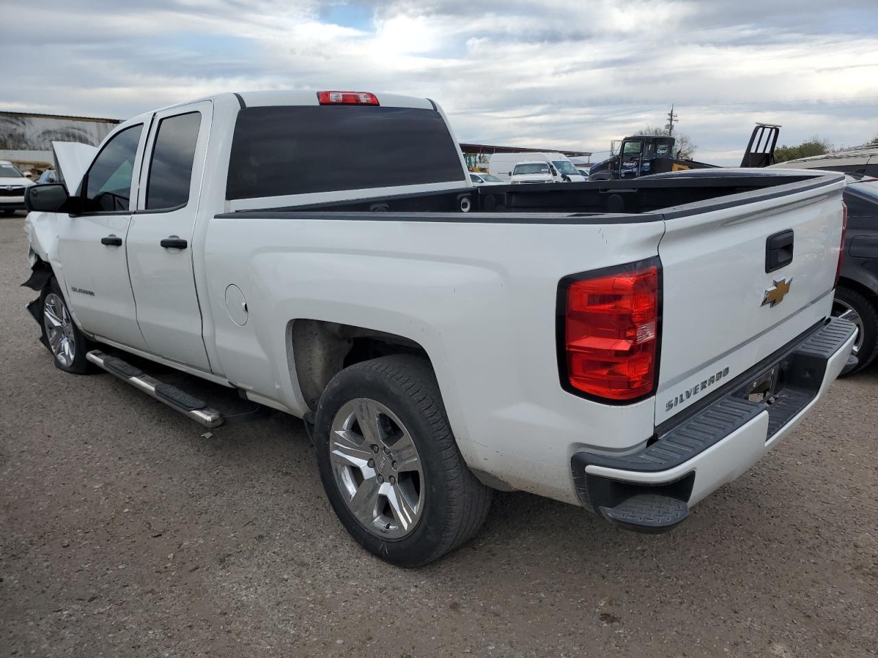 2018 CHEVROLET SILVERADO - Фото 2