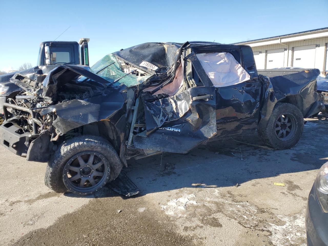 2015 TOYOTA TUNDRA CRE