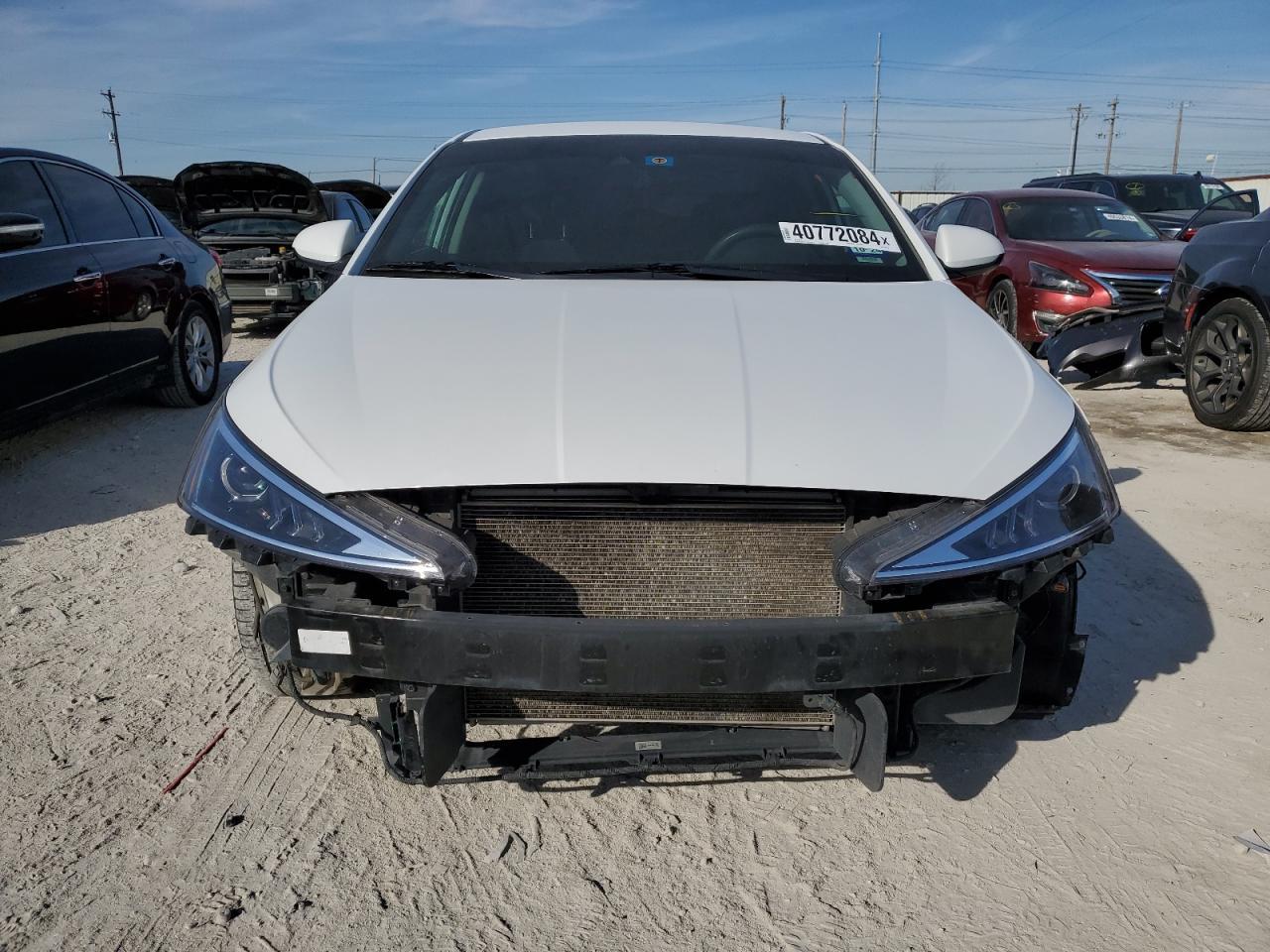 2019 HYUNDAI ELANTRA SE - Image 5