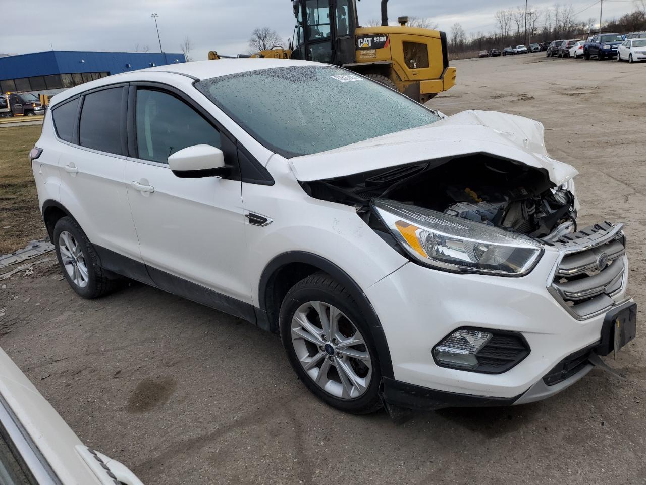 2017 FORD ESCAPE SE - Фото 4