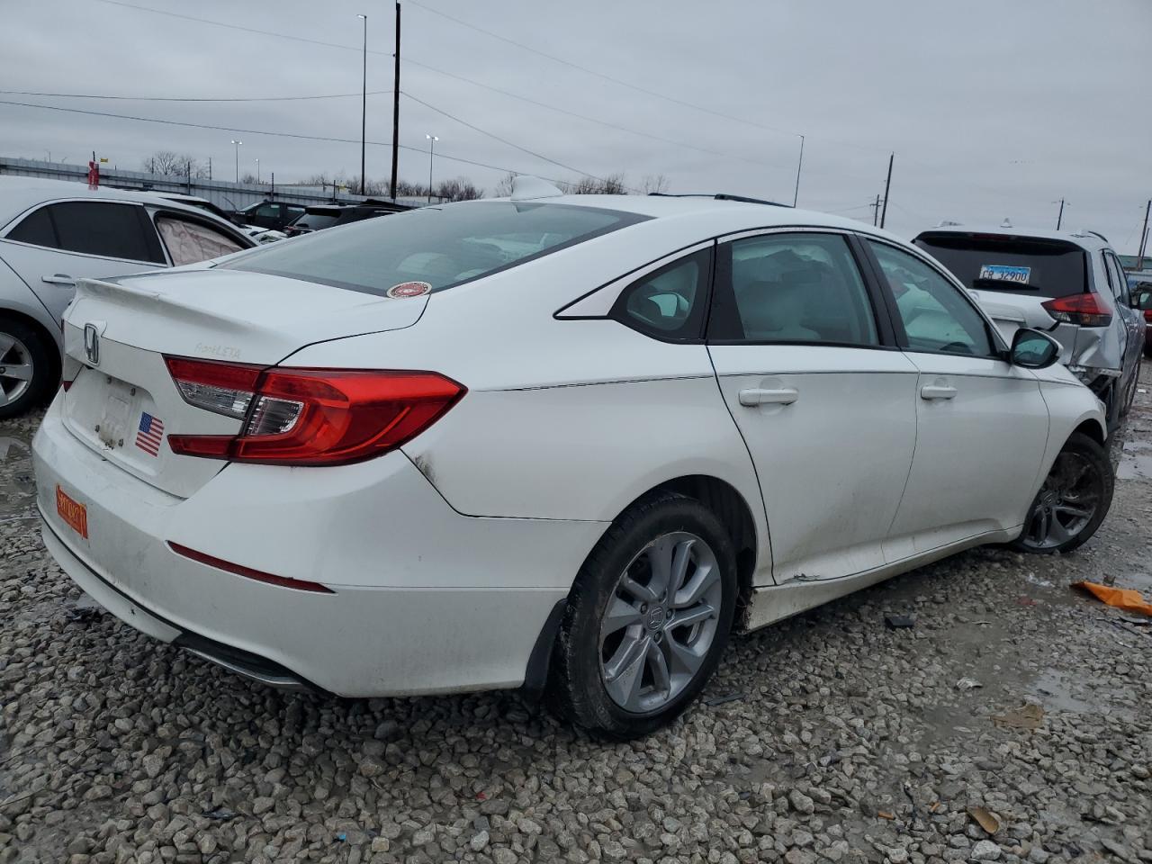 2018 HONDA ACCORD LX - Фото 3
