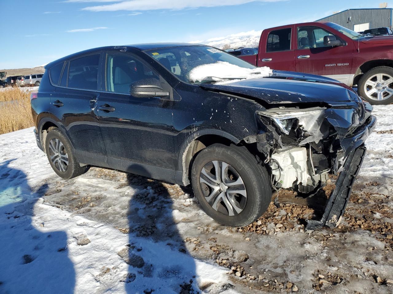 2018 TOYOTA RAV4 LE - Фото 4