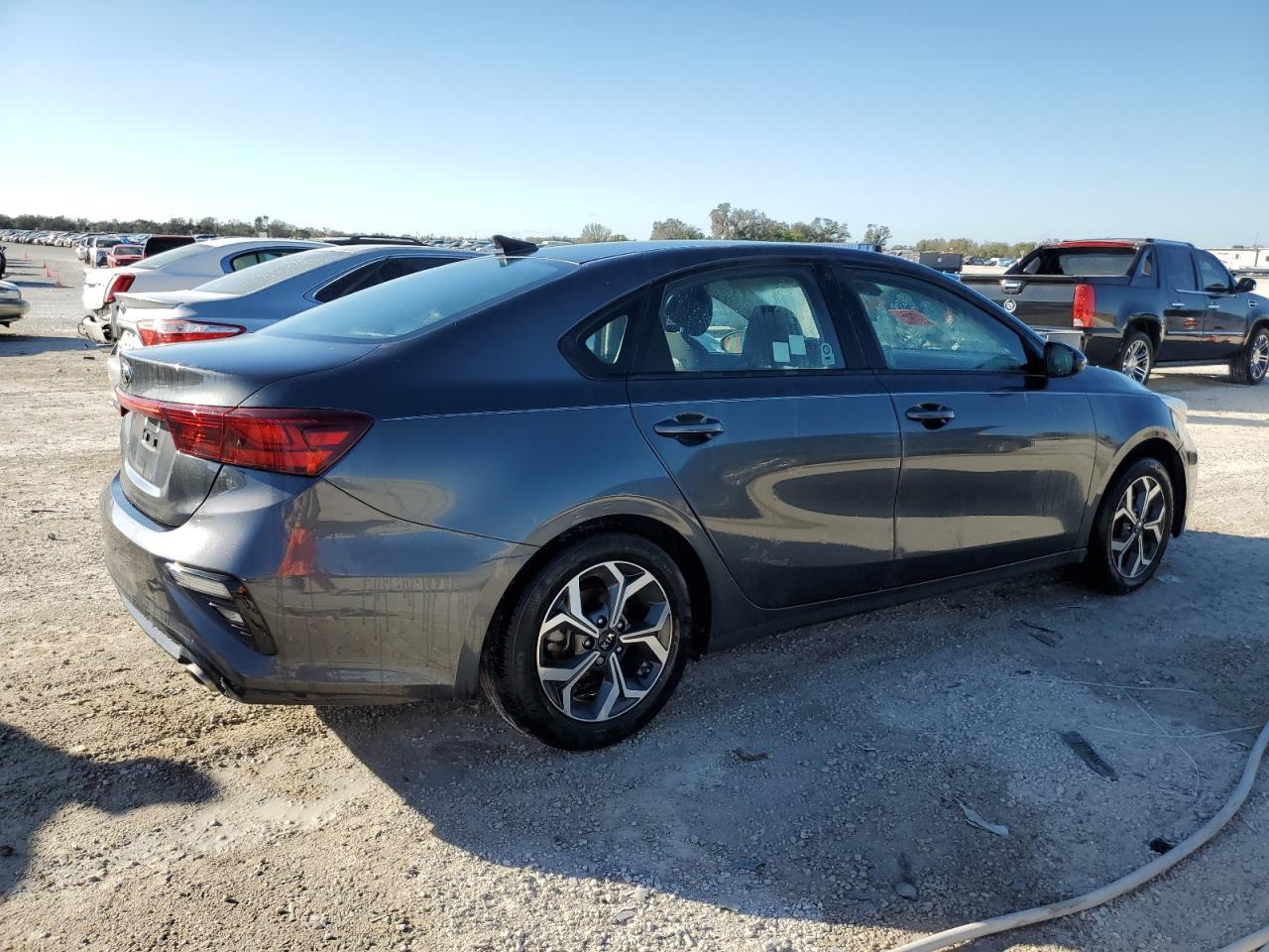 2021 KIA FORTE FE - Фото 3