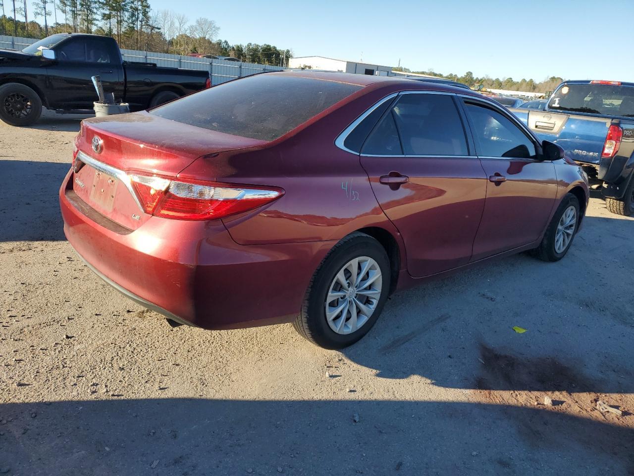 2016 TOYOTA CAMRY LE - Image 3
