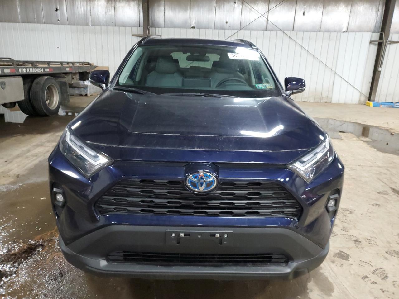 2022 TOYOTA RAV4 XLE P - Image 5