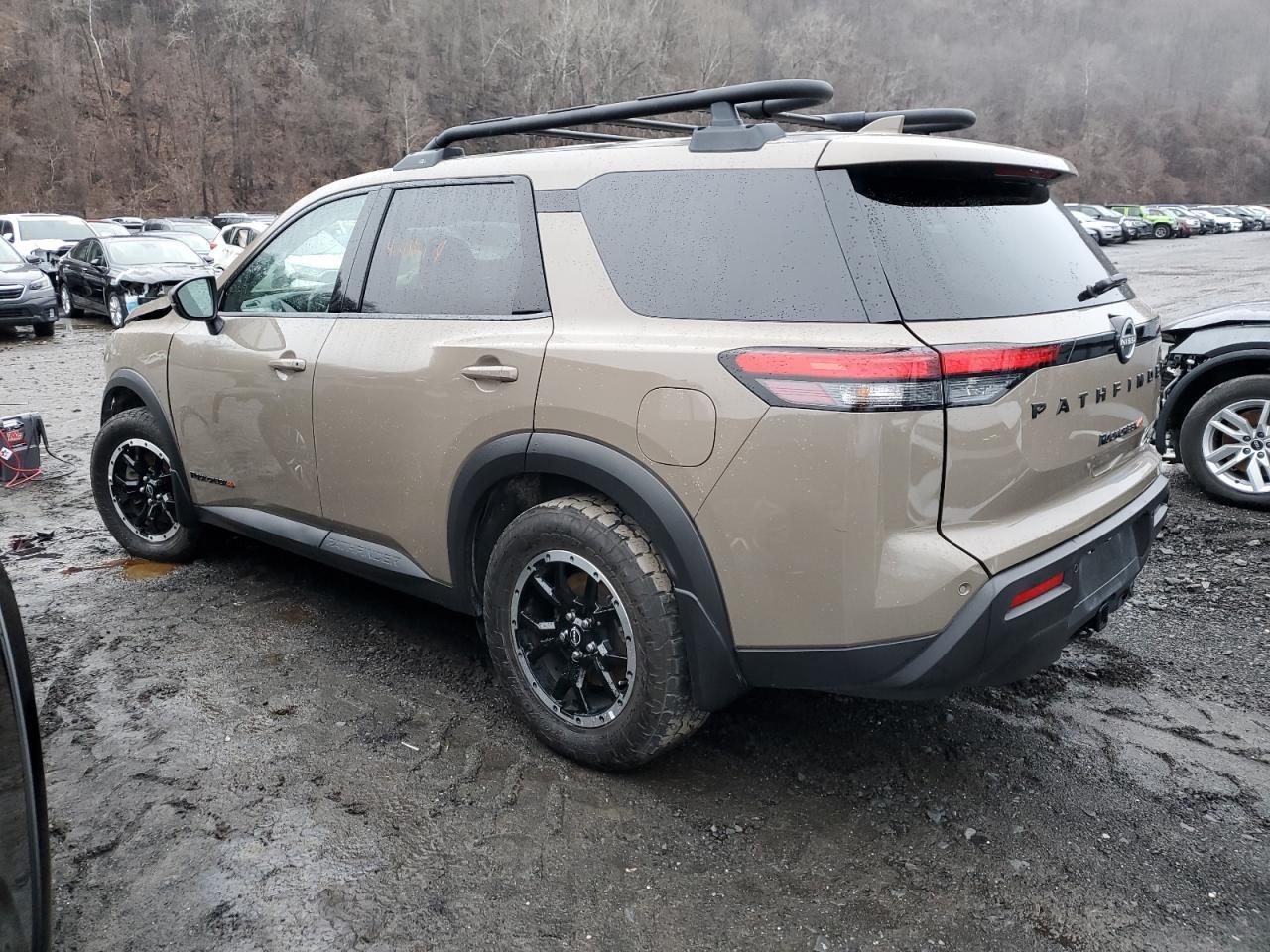 2023 NISSAN PATHFINDER - Image 2