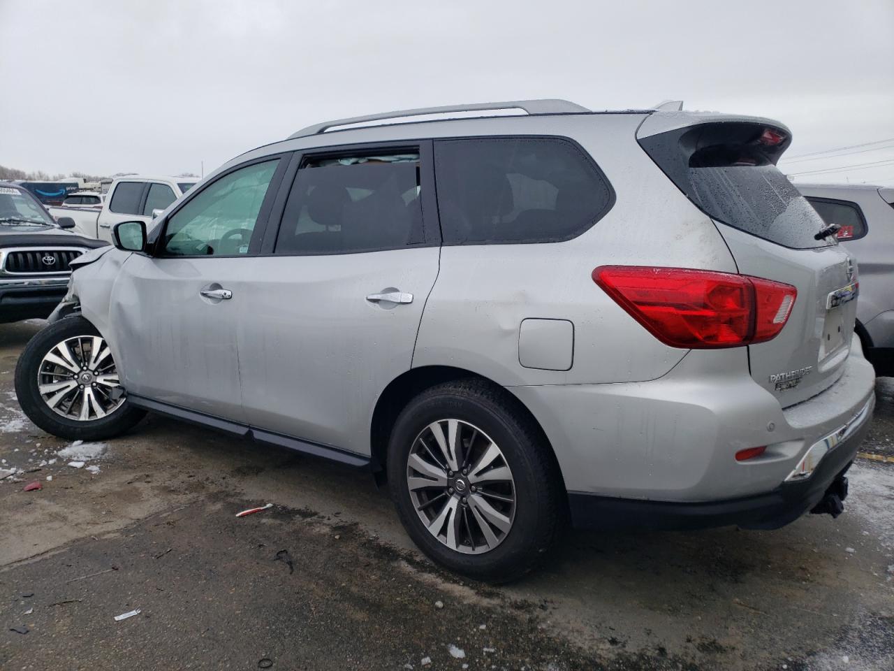 2019 NISSAN PATHFINDER - Image 2