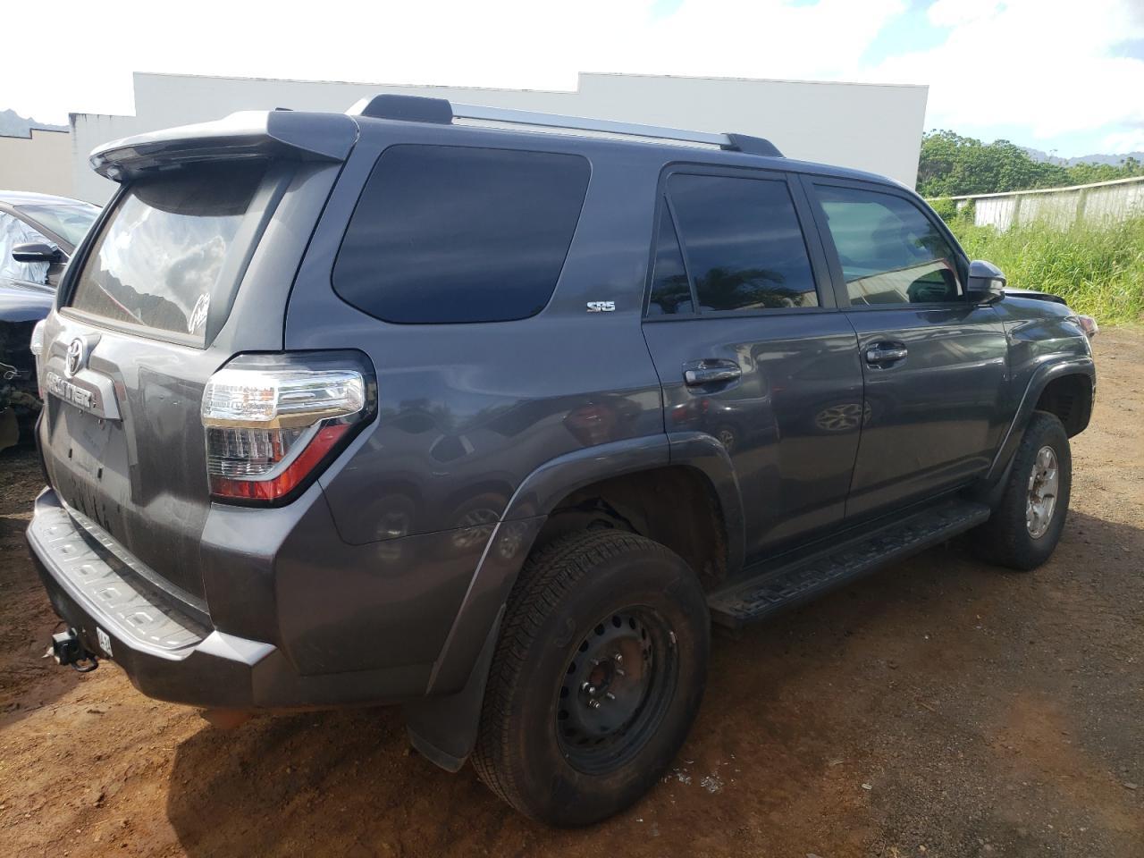 2022 TOYOTA 4RUNNER SR - Фото 3