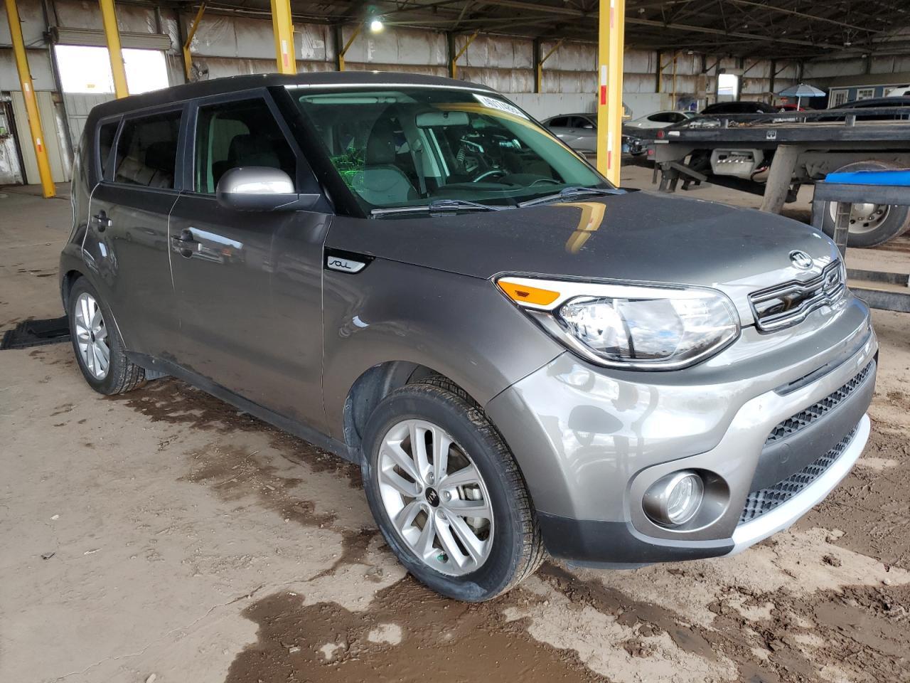 2019 KIA SOUL + - Image 4