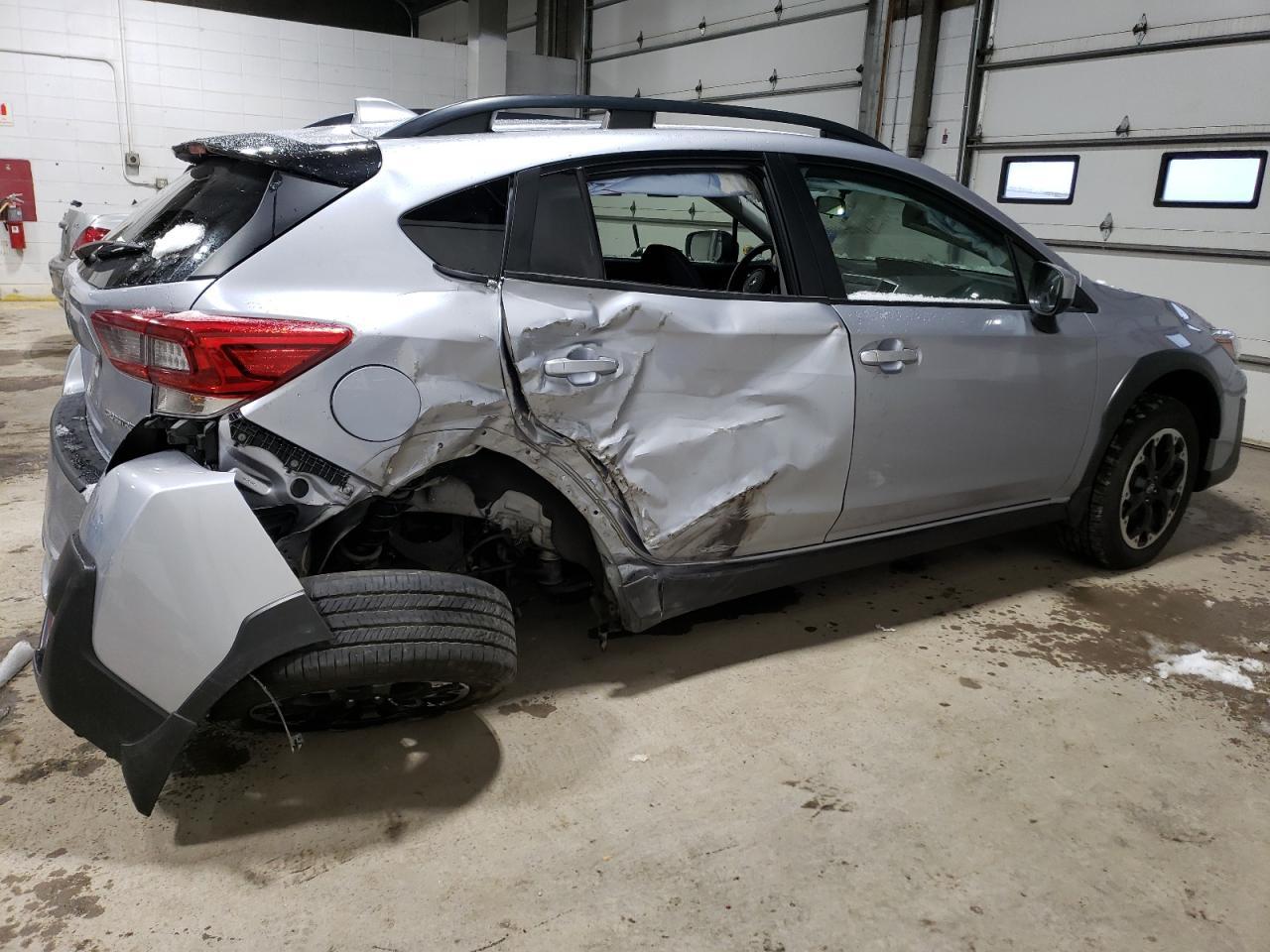 2021 SUBARU CROSSTREK - Фото 3