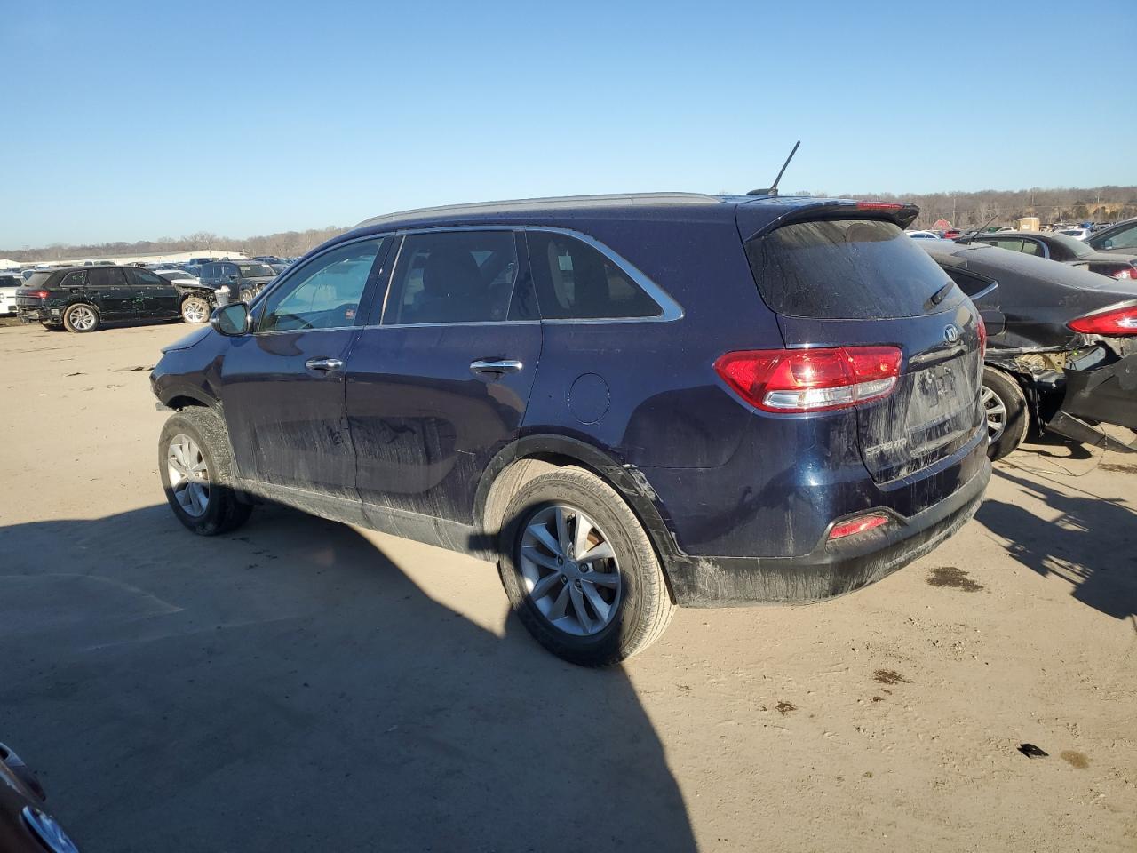 2016 KIA SORENTO LX - Image 2