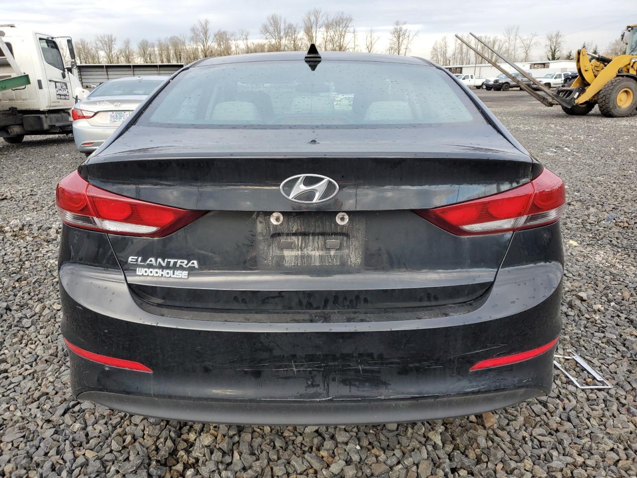2017 HYUNDAI ELANTRA SE - Фото 6
