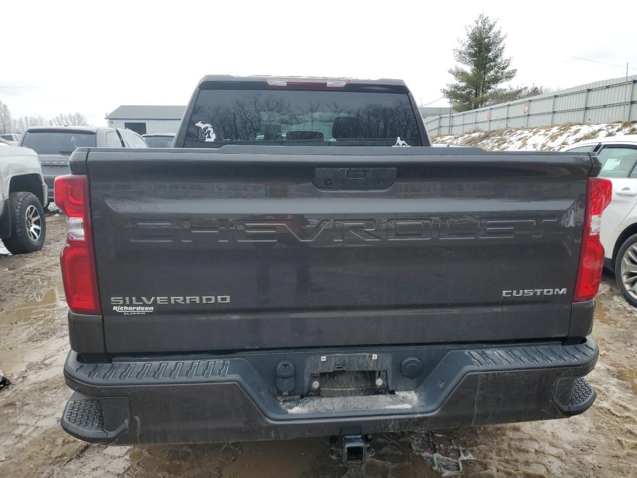 2021 CHEVROLET SILVERADO - Фото 6