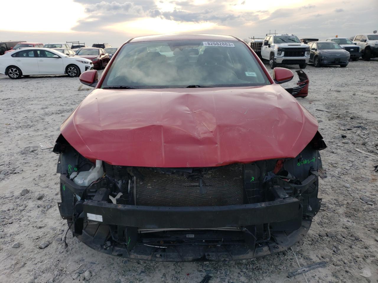 2019 HYUNDAI ELANTRA SE - Image 5