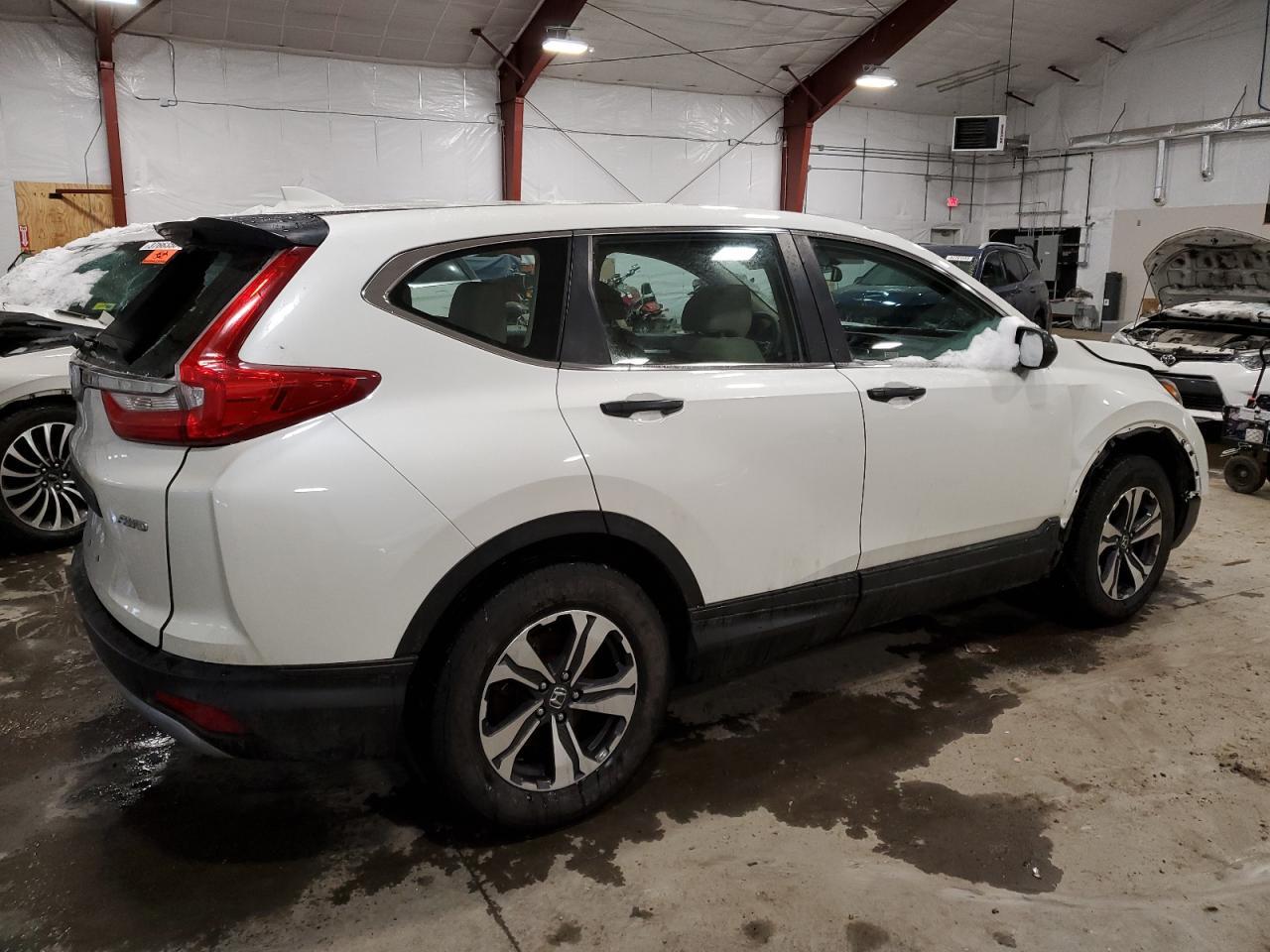 2017 HONDA CR-V LX - Фото 3