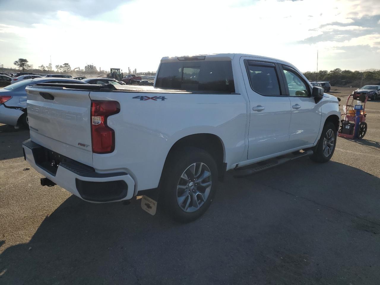 2020 CHEVROLET SILVERADO - Фото 3