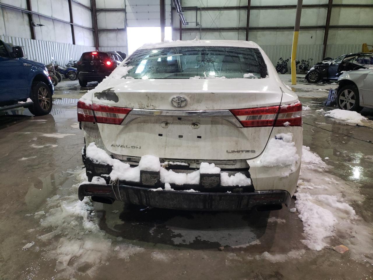 2015 TOYOTA AVALON XLE - Image 6