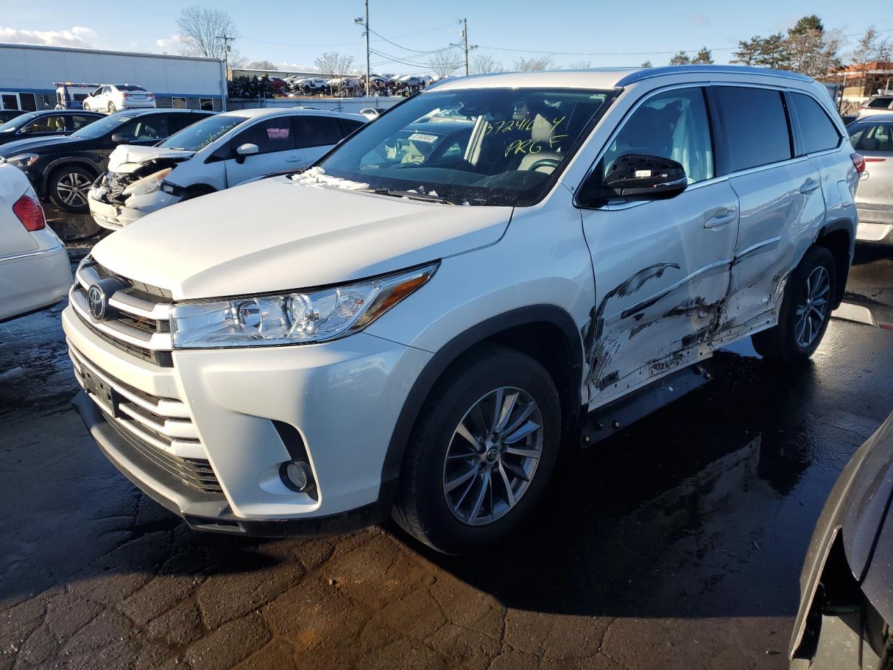 2019 TOYOTA HIGHLANDER