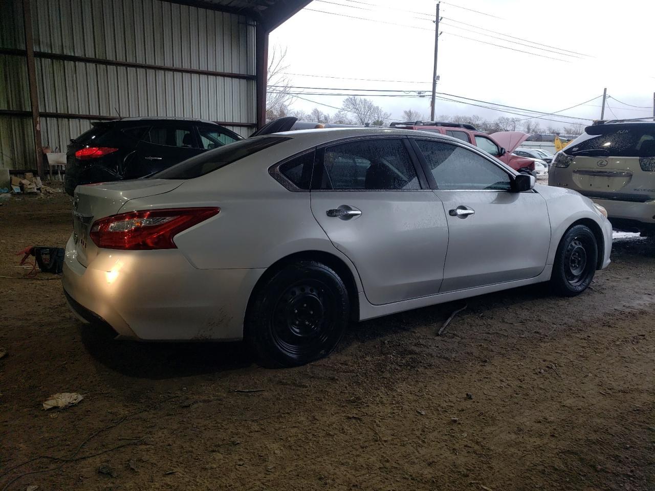2017 NISSAN ALTIMA 2.5 - Фото 3
