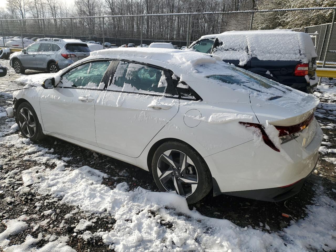 2023 HYUNDAI ELANTRA SE - Image 2