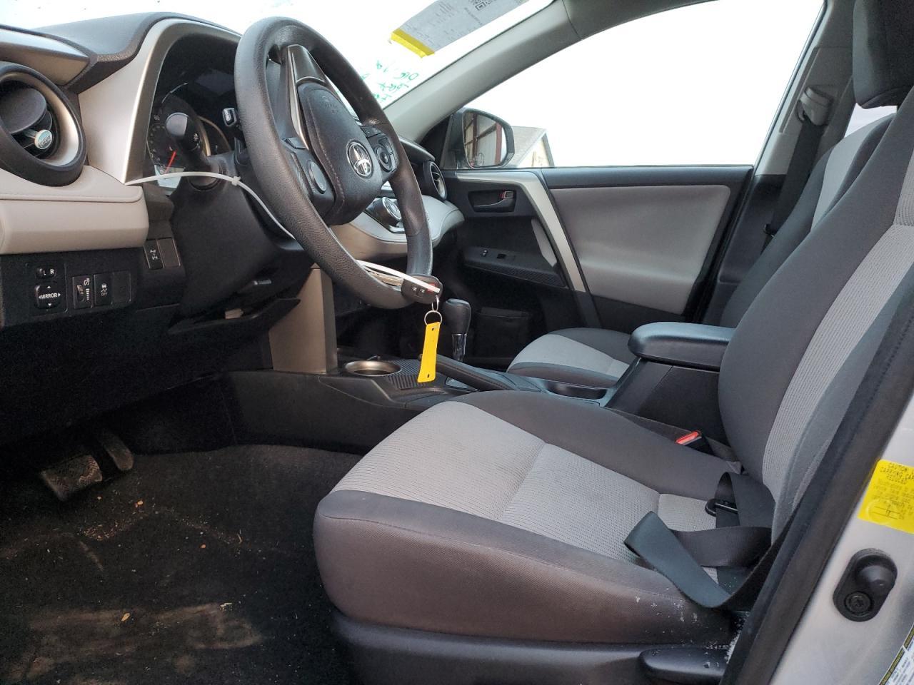 2014 TOYOTA RAV4 LE - Image 7