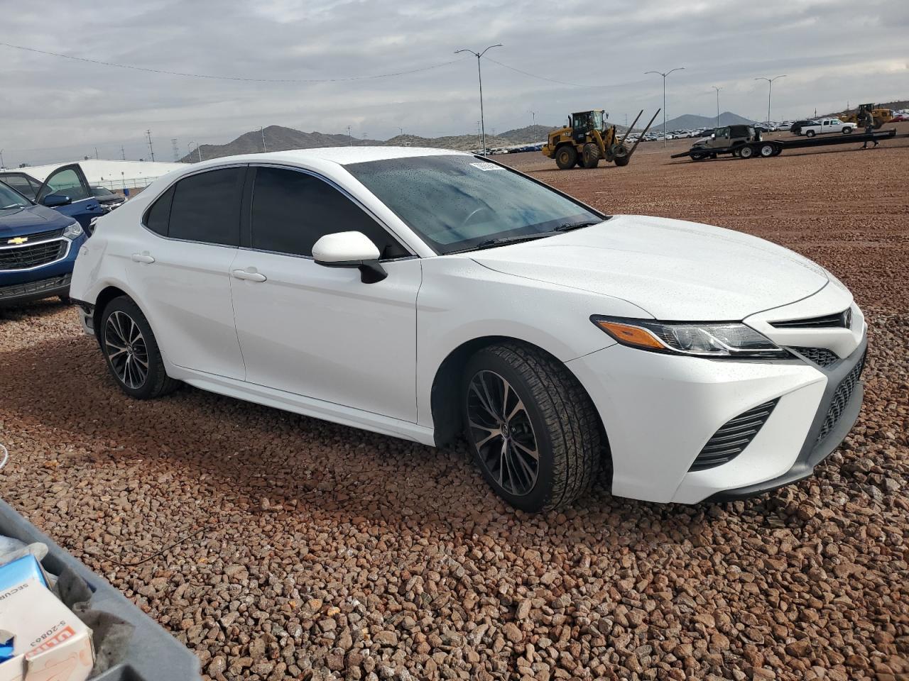 2018 TOYOTA CAMRY L - Фото 4