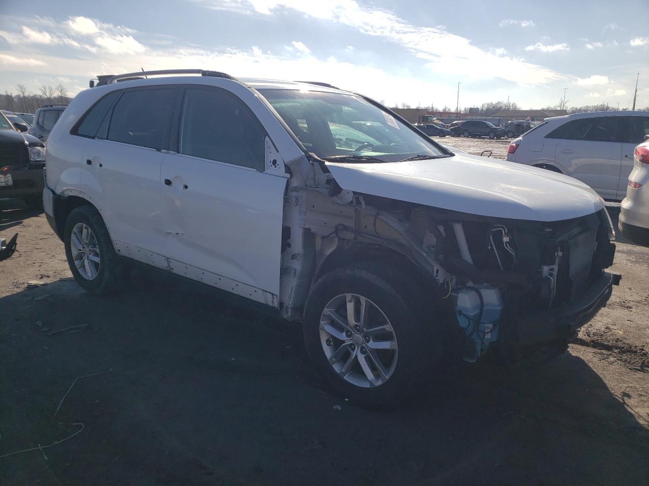 2015 KIA SORENTO LX - Image 4