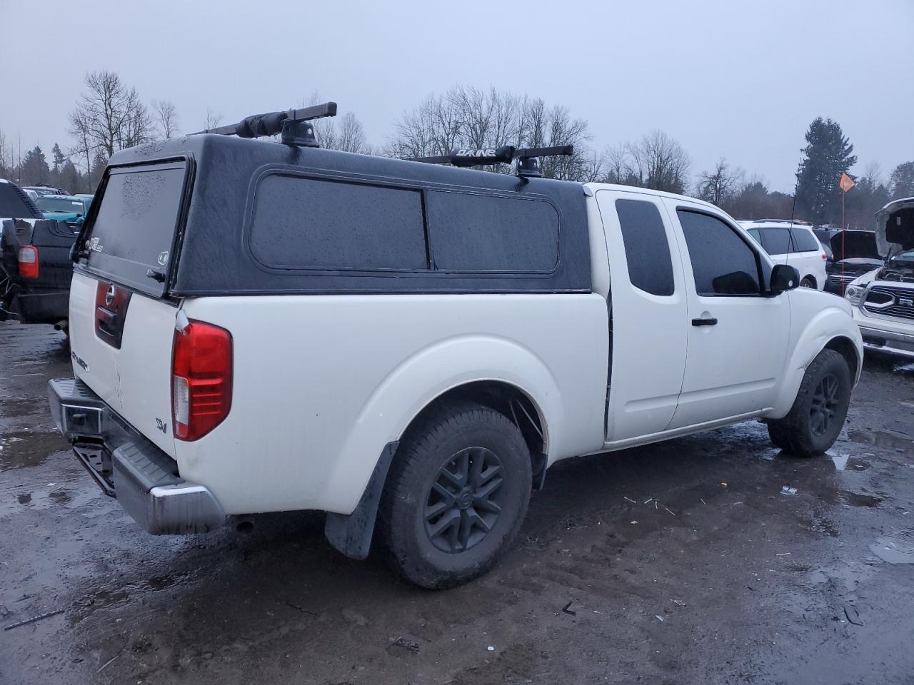 2017 NISSAN FRONTIER S - Фото 3