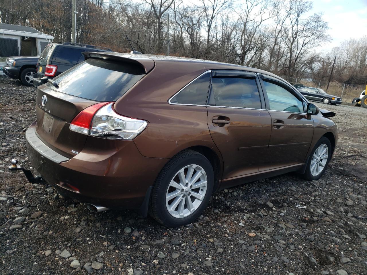 2011 TOYOTA VENZA - Фото 3