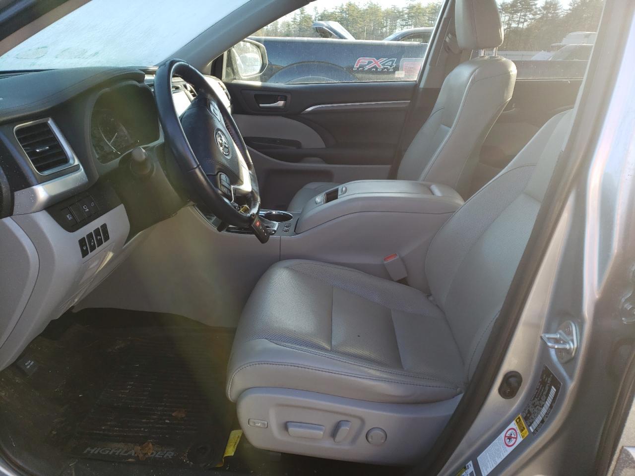 2018 TOYOTA HIGHLANDER - Фото 7