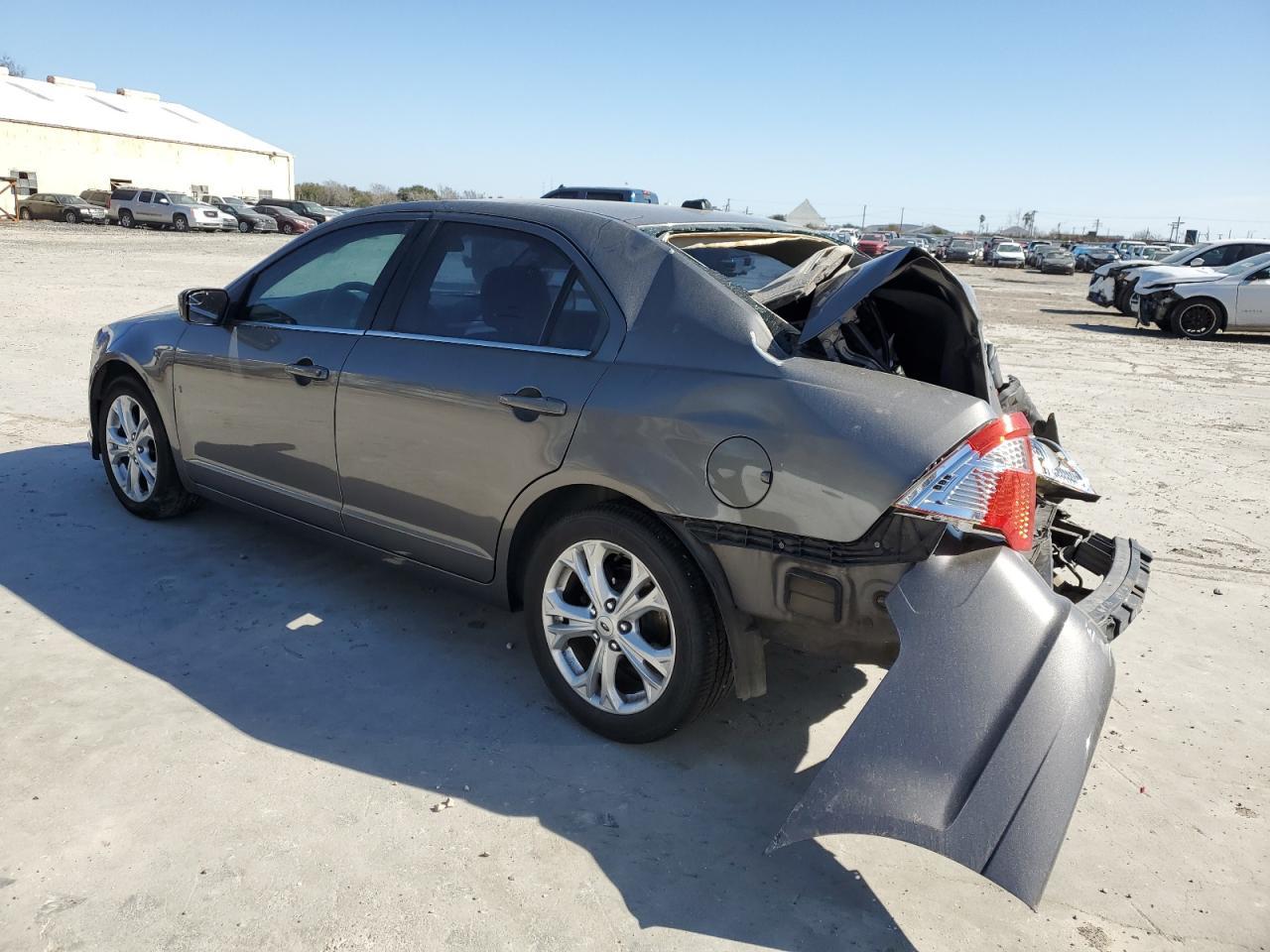 2012 FORD FUSION SE - Image 2