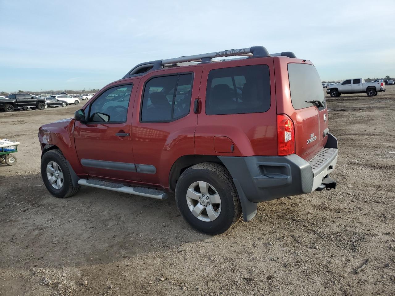 2013 NISSAN XTERRA X - Фото 2