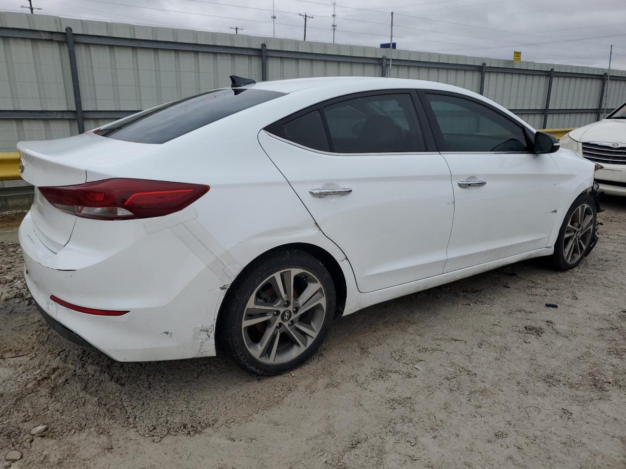 2017 HYUNDAI ELANTRA SE - Image 3