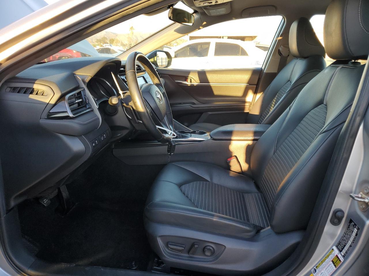 2019 TOYOTA CAMRY L - Фото 7