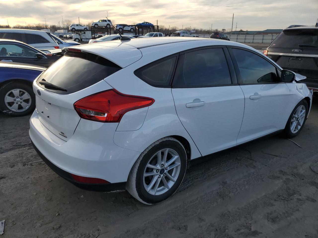 2016 FORD FOCUS SE - Фото 3